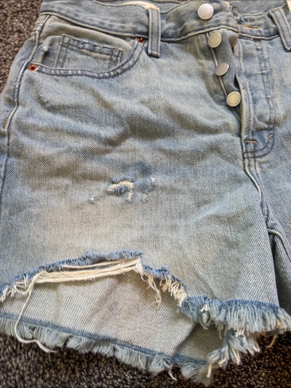 Universal Thread washed light